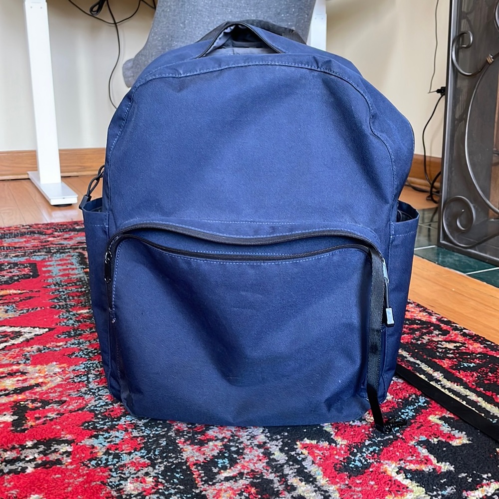 Lo & Sons Navy Hanover Deluxe backpack - version 1